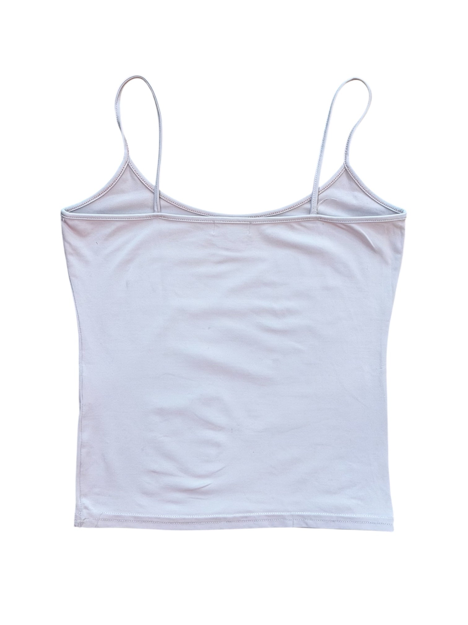 Mazette Vintage Club vous propose un débardeur à bretelles fines basique, ce qui permet d’associer la pièce à de nombreuses autres. Top rose séléctionné pour son potentiel dans un dressing premium.
Mazette est une friperie basée sur Paris et Bordeaux qui vous propose une séléction Y2K et de vintage intemporel. Cette pièce est disponible exclusivement sur le site internet www.mazettevintageclub.com à l’occasion du premier drop internet de la boutique.