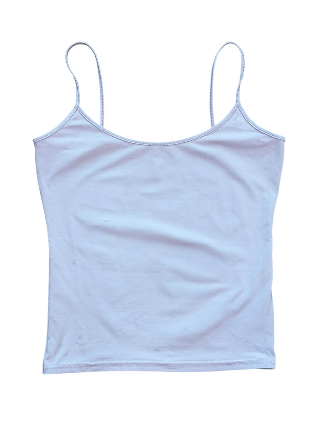 Mazette Vintage Club vous propose un débardeur à bretelles fines basique, ce qui permet d’associer la pièce à de nombreuses autres. Top rose séléctionné pour son potentiel dans un dressing premium.
Mazette est une friperie basée sur Paris et Bordeaux qui vous propose une séléction Y2K et de vintage intemporel. Cette pièce est disponible exclusivement sur le site internet www.mazettevintageclub.com à l’occasion du premier drop internet de la boutique.
