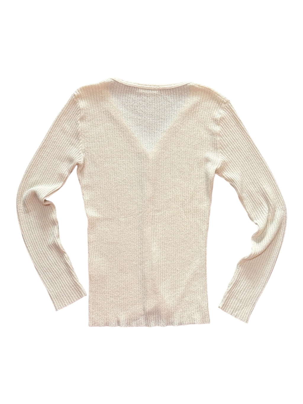 Mazette Vintage Club vous propose un gilet beige Etam ayant une coupe intemporelle, ce qui permet d’associer la pièce à de nombreuses autres. Gilet Y2K séléctionné pour son potentiel dans un dressing premium.
Mazette est une friperie basée sur Paris et Bordeaux qui vous propose une séléction Y2K et de vintage intemporel. Cette pièce est disponible exclusivement sur le site internet www.mazettevintageclub.com à l’occasion du premier drop internet de la boutique.