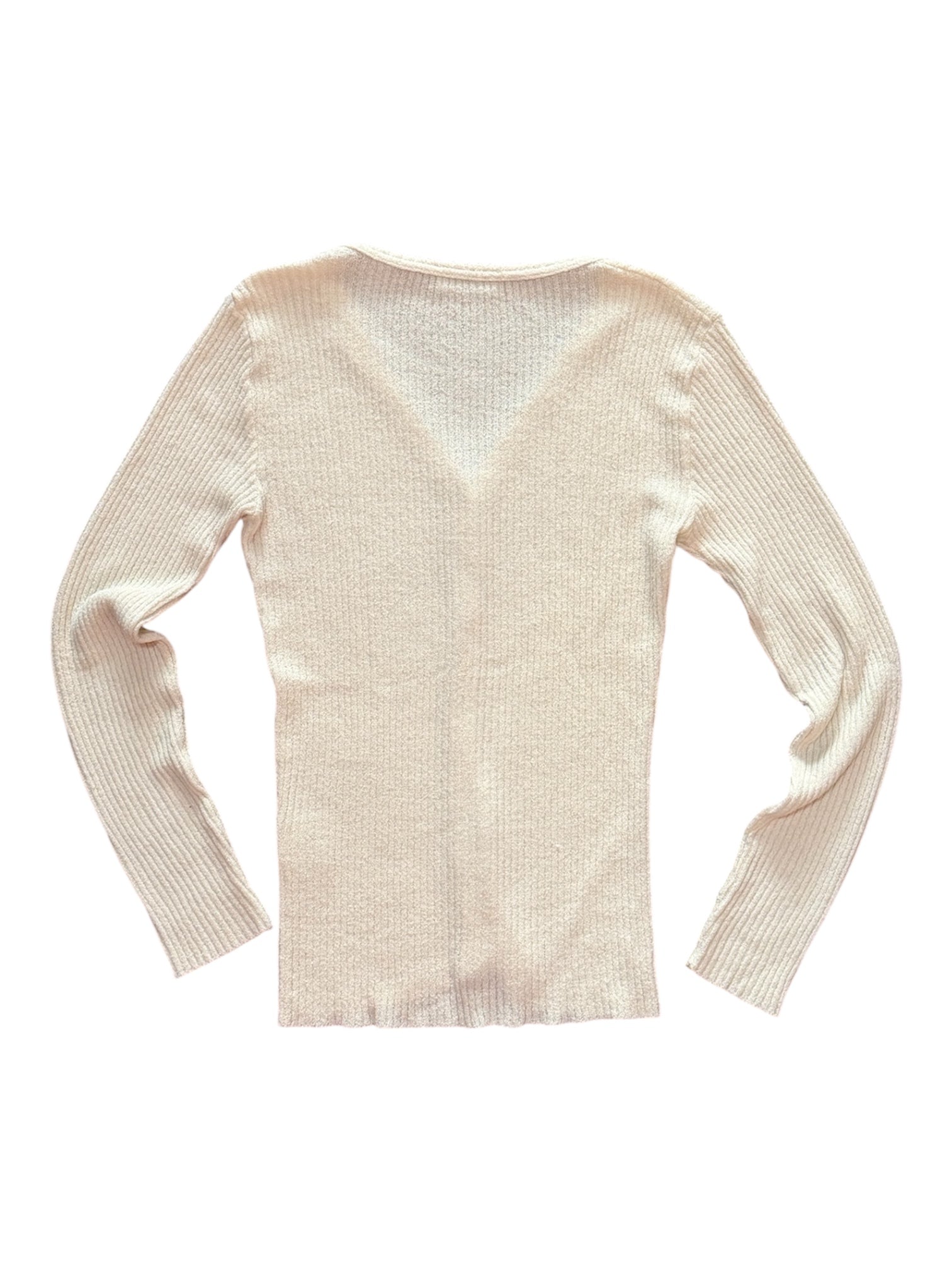 Mazette Vintage Club vous propose un gilet beige Etam ayant une coupe intemporelle, ce qui permet d’associer la pièce à de nombreuses autres. Gilet Y2K séléctionné pour son potentiel dans un dressing premium.
Mazette est une friperie basée sur Paris et Bordeaux qui vous propose une séléction Y2K et de vintage intemporel. Cette pièce est disponible exclusivement sur le site internet www.mazettevintageclub.com à l’occasion du premier drop internet de la boutique.