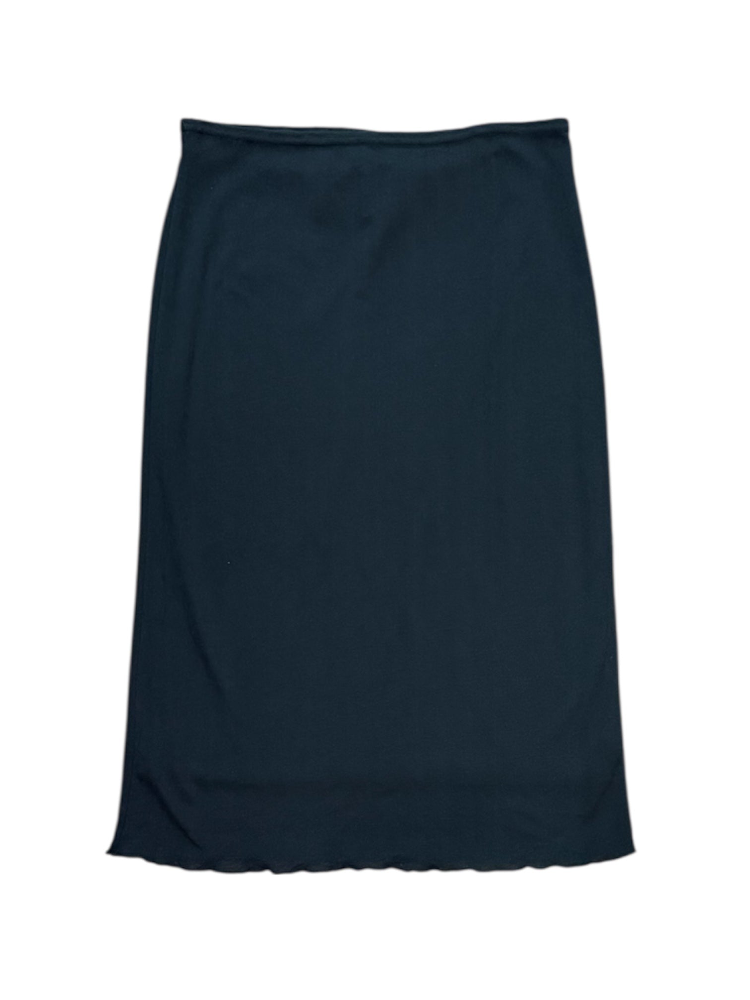 Mazette Vintage Club vous propose une jupe noire Made In France et typique des années 2000. La jupe a été séléctionné pour son potentiel dans un dressing premium. 
Mazette est une friperie basée sur Paris et Bordeaux qui vous propose une séléction Y2K et de vintage intemporel. Cette pièce est disponible exclusivement sur le site internet www.mazettevintageclub.com à l’occasion du premier drop internet de la boutique.
