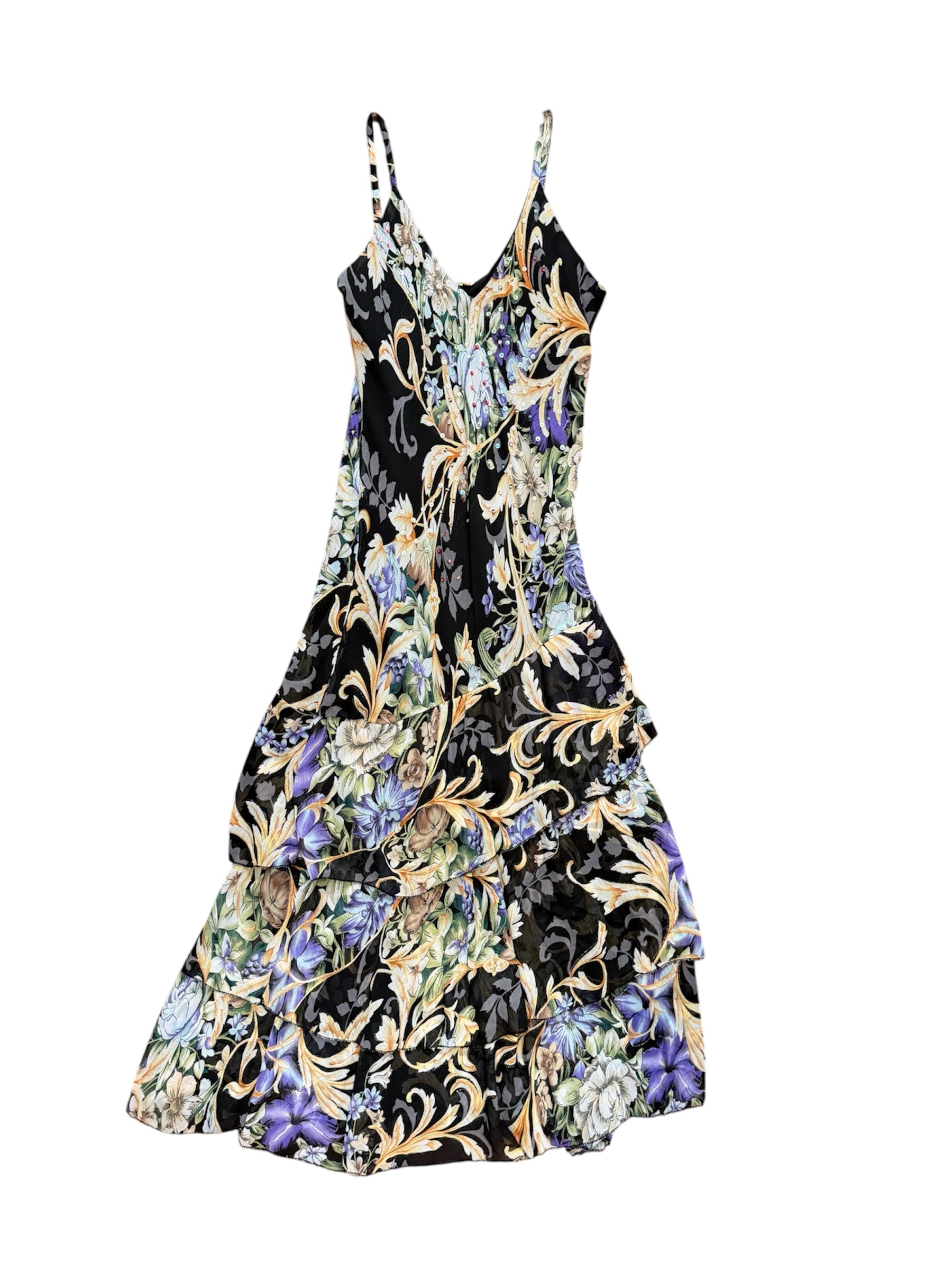Mazette Vintage Club vous propose cette robe de cérémonie noir fluide et asymétrique. Cette robe en taille 38/40 est une pièce parfaite pour la saison des mariages, anniversaires et cérémonies.
Mazette est une friperie basée sur Paris et Bordeaux qui vous propose une sélection Y2K et de vintage intemporel. Cette pièce est disponible exclusivement sur le site internet www.mazettevintageclub.com à l’occasion du second drop internet de la boutique.
