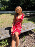 Mazette Vintage Club vous propose une robe vintage longue rouge à petites fleurs. Cette robe en taille 38 est une pièce parfaite pour la saison des mariages, anniversaires et cérémonies.
Mazette est une friperie basée sur Paris et Bordeaux qui vous propose une sélection Y2K et de vintage intemporel. Cette pièce est disponible exclusivement sur le site internet www.mazettevintageclub.com à l’occasion du second drop internet de la boutique.