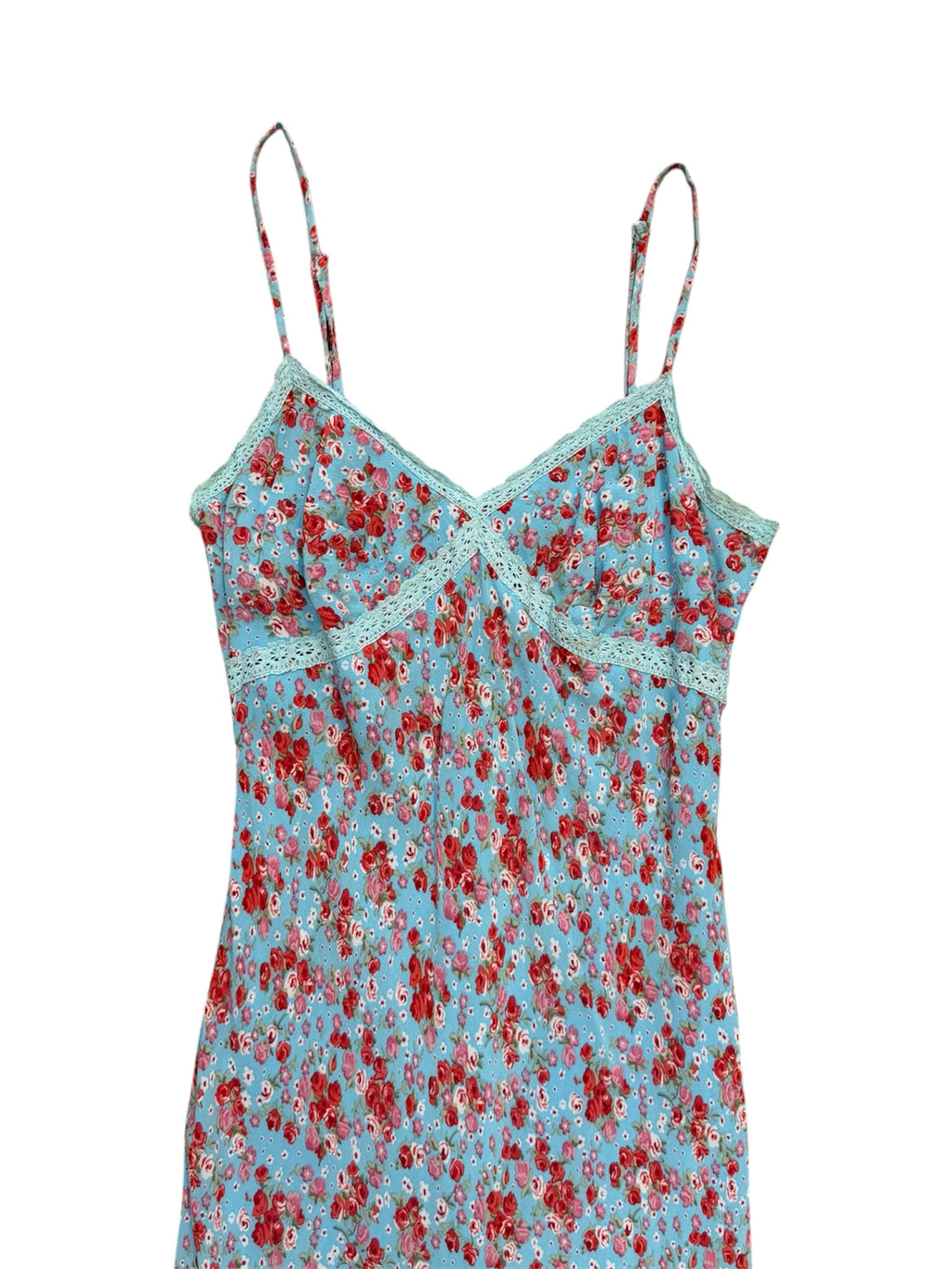 Mazette Vintage Club vous propose une longue robe vintage bleue turquoise. Cette robe en taille 38 est une pièce parfaite pour la saison des mariages, anniversaires et cérémonies.
Mazette est une friperie basée sur Paris et Bordeaux qui vous propose une sélection Y2K et de vintage intemporel. Cette pièce est disponible exclusivement sur le site internet www.mazettevintageclub.com à l’occasion du second drop internet de la boutique.