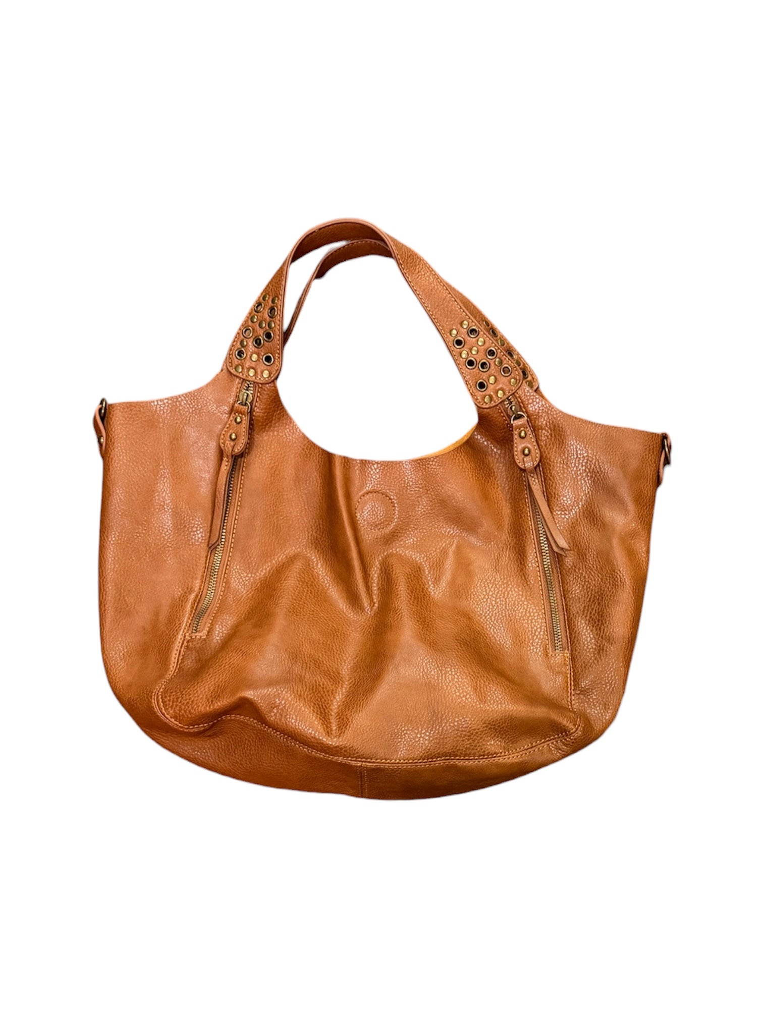 Mazette Vintage Club vous propose un sac en cuir au style des années 2000. Le sac Y2K a été séléctionné pour son potentiel dans un dressing premium. 
Mazette est une friperie basée sur Paris et Bordeaux qui vous propose une séléction Y2K et de vintage intemporel. Cette pièce est disponible exclusivement sur le site internet www.mazettevintageclub.com à l’occasion du premier drop internet de la boutique.